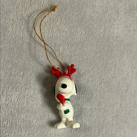 Snoopy and Woodstock Christmas Ornament - Picture 2 of 4